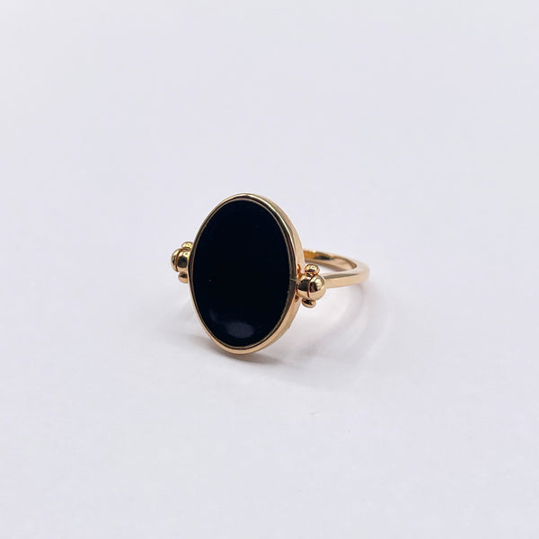 Bague ovale noire